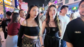 🇹🇭 Bangkok Nightlife 4K – Thai Girls After Dark in Khao San Road Madness!