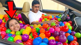 مقلب الكرات الملونة في سيارة بابا!! ردة فعله ضحك 😂  crazy ball pit car prank on dad's car