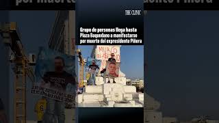 Personas se manifiestan en Plaza Baquedano tras muerte de Piñera