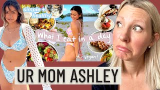Dietitian Reviews Ur Mom Ashley (Is this Acne Diet Theory LEGIT?!)