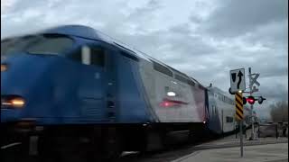 #UTAFrontRunner | #soundslikesunrailcabcars UTAX 6 with Kinda Weird Horn