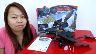 DreamWorks Dragons : Defenders of Berk Giant Firebreathing Toothless Action Figure Review