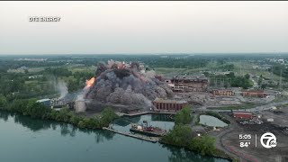 DTE Energy demolishes boiler house at Trenton Channel Power Plant