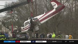 Pilot injured after small plane crashed in New Jersey neighborhood