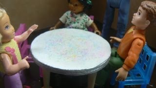 Dollhouse Size Table for the Kids