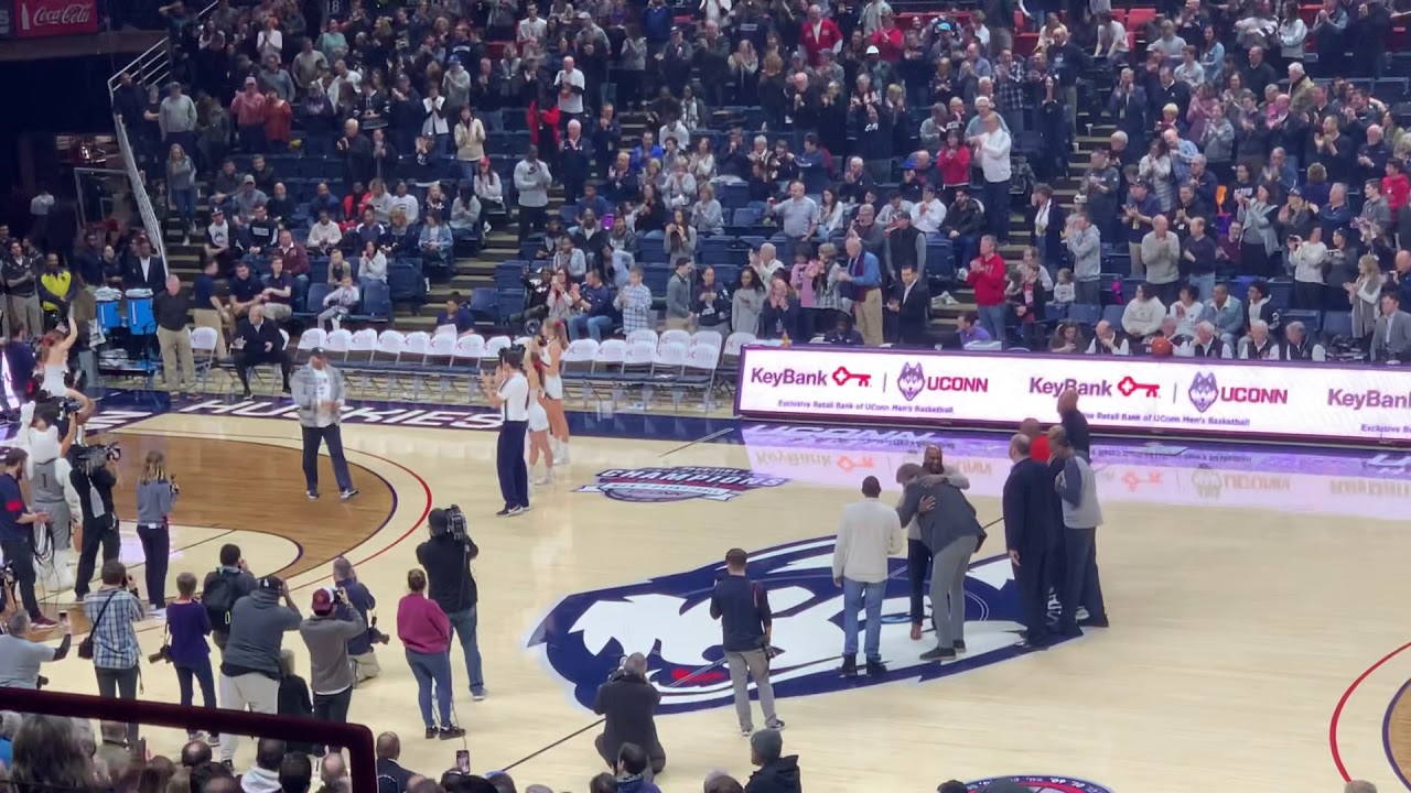 UConn B-ball 1989-1990 Team Ceremony At Gampel 2/9/20 - YouTube