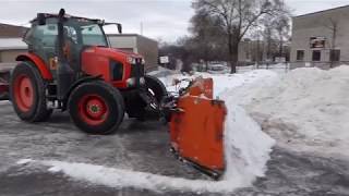 SNOW REMOVAL KUBOTA M6-141 large snow box blade