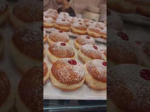 What is the difference between Sufganiyot and donuts?