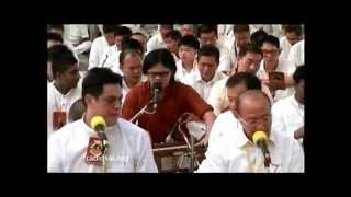 Chinese Sai Bhajan sung by Chong Chiu Sen in Prashanthi Nilayam