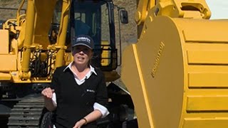 Komatsu HB335 hybrid excavator walkaround | Earthmovers \u0026 Excavators