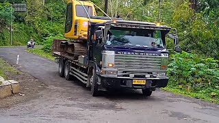 Nissan Diesel Self loader Trucks Loading Excavator And Transport.