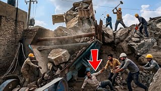 EXTREME JAM⚠️ This massive boulder nearly broke the machine! | Jaw Crusher |❓