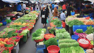 Cambodia's Hidden Food Paradise, Bustling Morning Markets and Night Street Food Feasts!