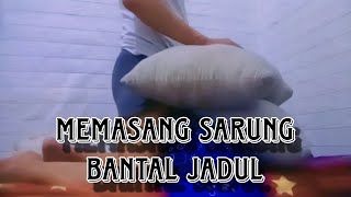 Memasang sarung bantal jadul #jadul #fyp #bantalkapuk