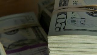 Albuquerque city councilors propose raising minimum wage to $15 an hour