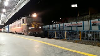 Early Morning Arrival At Borivali Khandesh Express With BSL WAG5 | Indian Railways