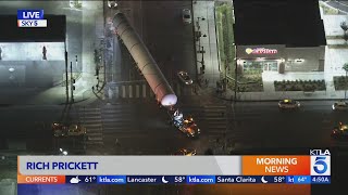 Endeavour rockets on the move through Los Angeles