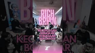 Rich Brian Keceplosan Sering Lakuin Ini!