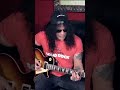 SLASH EXPLAINS HOW TO PLAY "WELCOME TO THE JUNGLE"