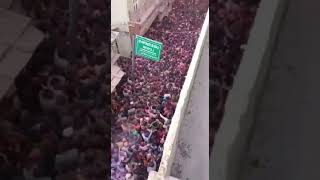 holi ki bheed होली की भीड़ 😯😲 Shri Banke Bihari Mandir, Vrindavan