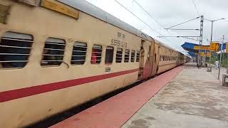 Furious 12509 Bengaluru Cantt - Guwahati SF Express Smashed Begampur 🔥🔥