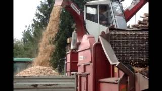 Starchl U-1200 Commercial Lorry Mounted Crane Fed Drummed Wood Chipper - Chipping Demonstration