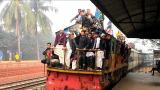 Crowded commuter trains enter the railway station | Train Travelling