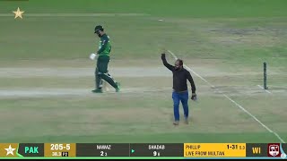 Shadab Khan's Fan Meets him on the pitch! Fan moment - Pak vs WI