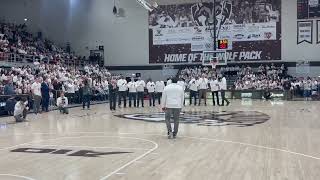 A special guest joins the 2000 St. Bonaventure men’s basketball team at the Reilly Center.