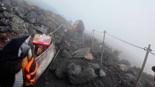 Solo Climbing Japan's Highest Mountain Mt. Fuji in a Strong Wind | World Heritage