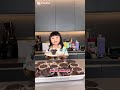 Ameena BUATIN KKUE COKLAT CUP CAKES,buat ULANG TAHUN .PAPA ATTA. Ameena buatin kue bersama SUS IROH