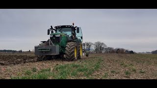 Ackern im Frühjohr mim 6195 R vo JOHN DEERE