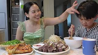 Chồng con Hàn Quốc mừng rên nay được ăn cháo lòng Trời ơi nguyên một nồi