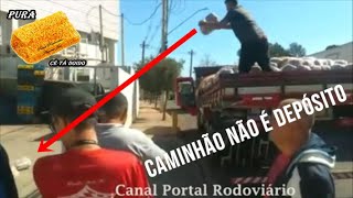 Caminhoneiro joga carga no chão depois de dois dias esperando para descarregar