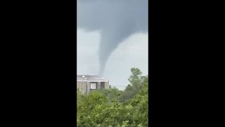 Tornado captured on cellphone video in Pembroke Pines