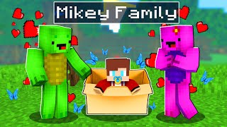 ADOPTED BY THE MIKEY FAMILY IN MINECRAFT! BABY MAIZEN JJ