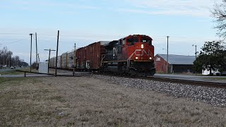 12/27/2021 - CN 8917 leads UP MSMPB at Ina, IL