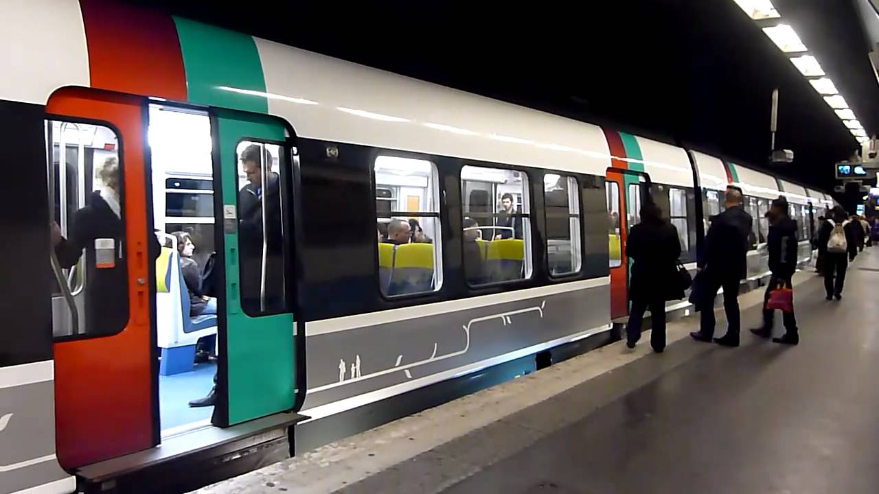 RER B à Paris - YouTube