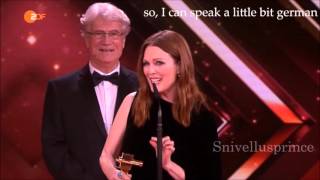 Julianne Moore speaks german I English subtitle I Goldene Kamera '16