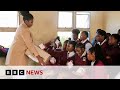 The woman trying to stop period poverty in South Africa - BBC News