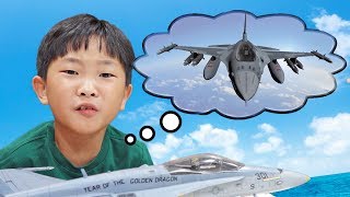 [30분] 예준이의 장난감 조립놀이 게임 플레이 비행기 만들기 중장비 트럭놀이