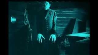 Nosferatu (1922) - Vampire Scene