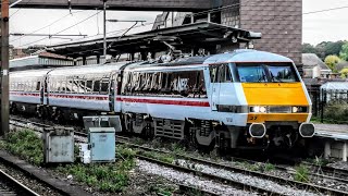 Trains at Wakefield Westgate | 11/10/2022