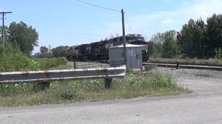 CP 255 slides forward then poses for the camera, Welland July 29, 2015