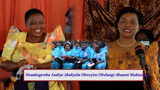 Nnaabagereka Asabye Abakyala Okweyise Obulungi Abaami Mukisenge Nokukuza Abaana Obulungi