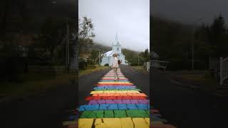 Rainbow Walk in Seyðisfjörður nachdem wir mit der Fähre auf Island angekommen sind #shorts #viral