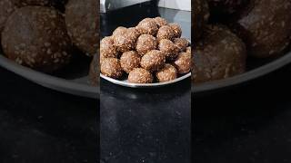 Aise banaye alsi laddu # sweet #easyrecipe #song #short #shortsvideo