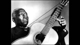 Lead Belly - Pick A Bale Of Cotton