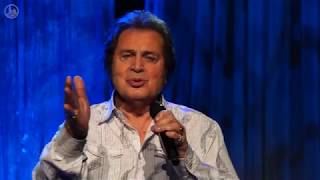 Engelbert Humperdinck - Just the Way You Are (Bruno Mars) Live - Valentine's Day