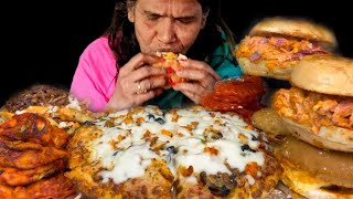 Ranu mandal eating pizza 🍕CHEESIEST CHICKEN PIZZA | ranu mandal eating, ranu mandal eating food